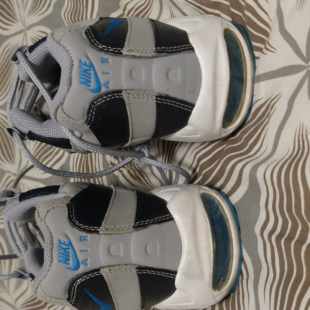 Shoes - Picture 2 of 5